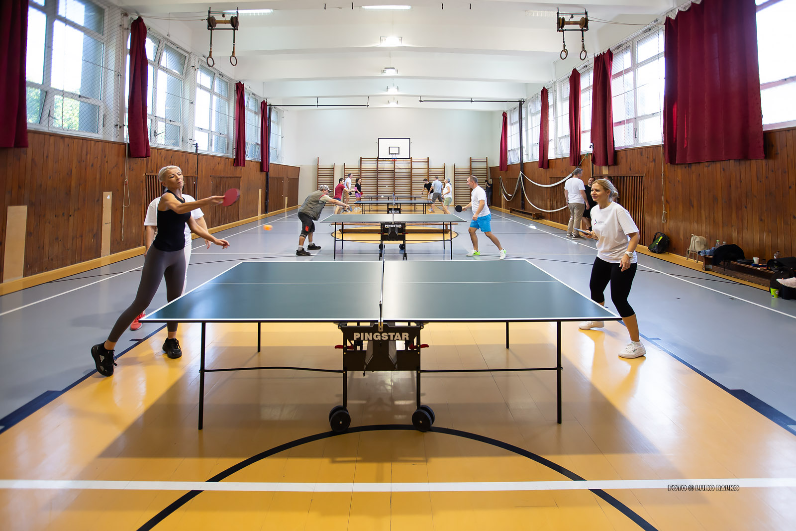 Víťazom Športového dňa UKF sa stala FPVaI 8 sportovy den 02